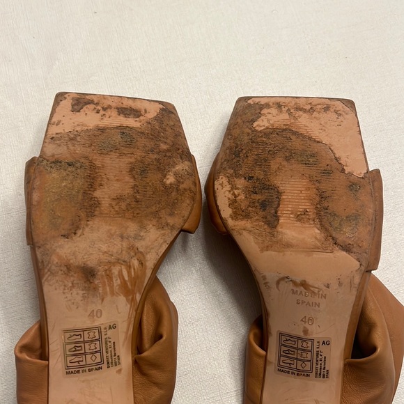 ALOHAS Twist Strap Mule in Tan/Brown Leather - Picture 6 of 8